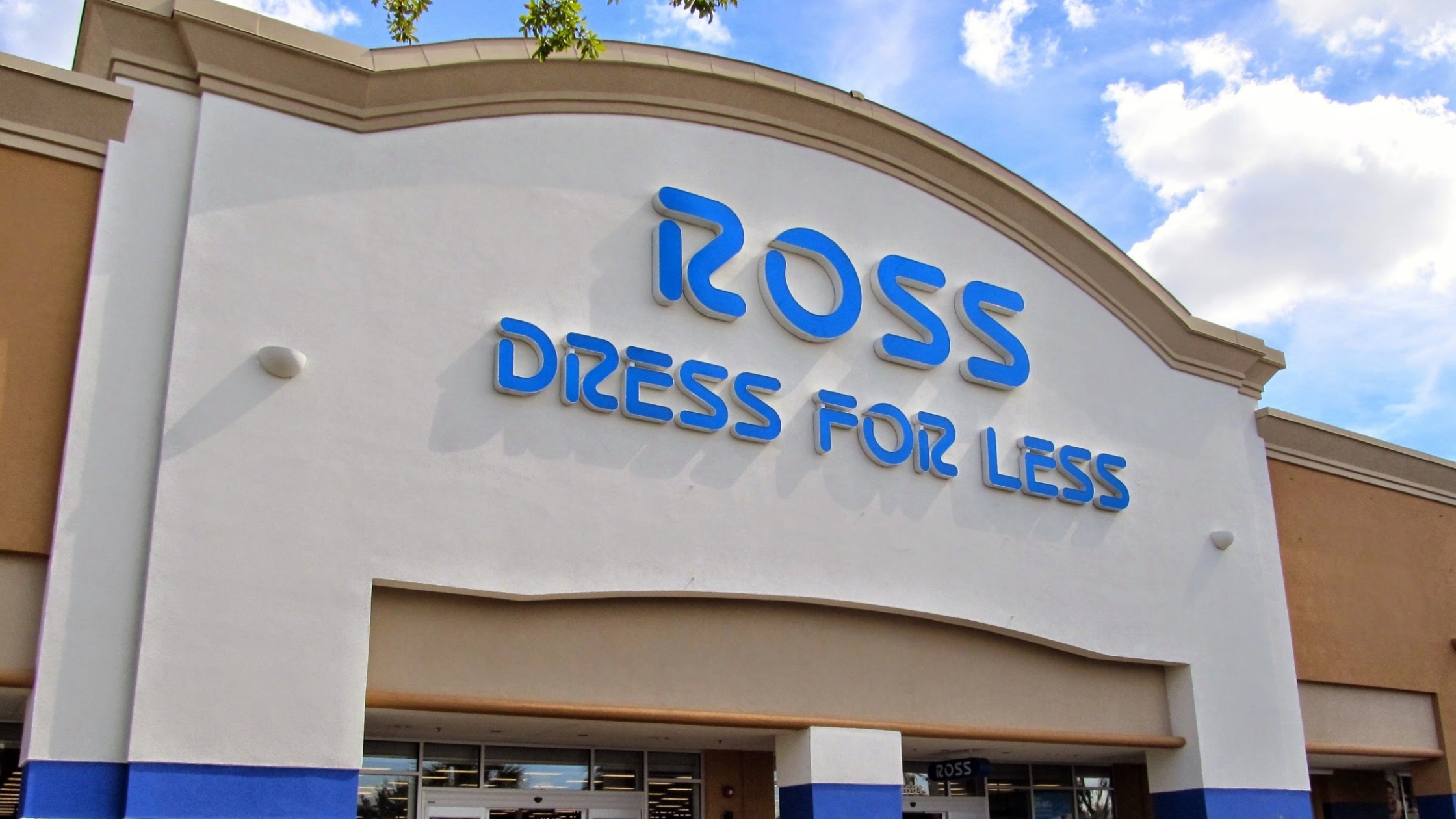 Ross Stores Surpasses Sales Estimates and Targets Future Growth image